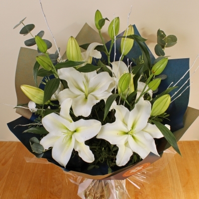 Snowy Lily Bouquet