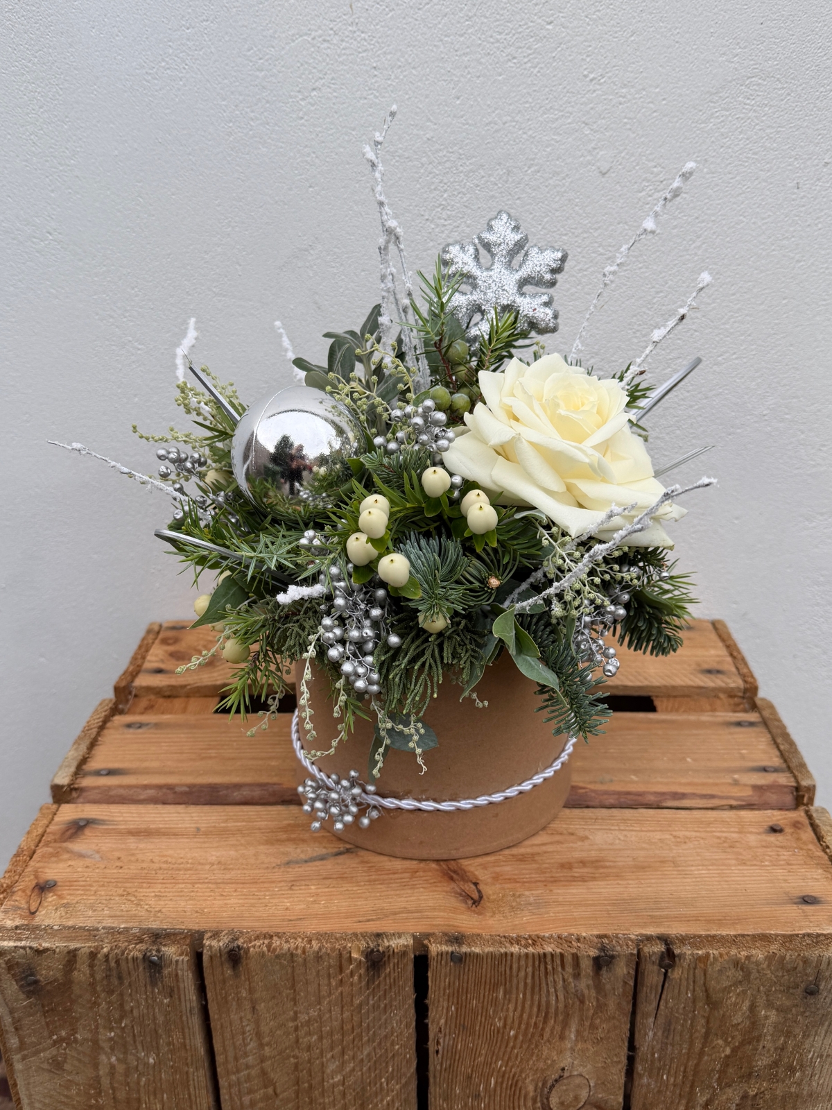 Festive White & Silver Hat Box