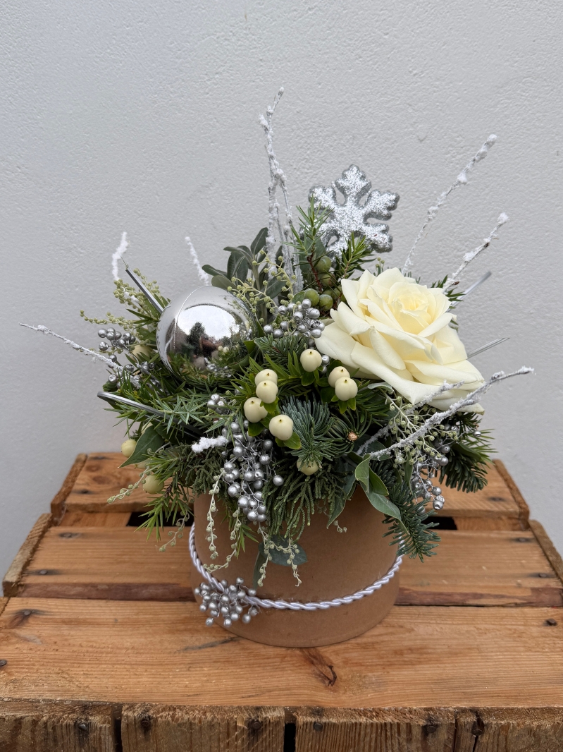 Festive White & Silver Hat Box