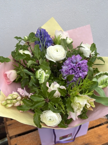 Spring Bouquet Gift Bag