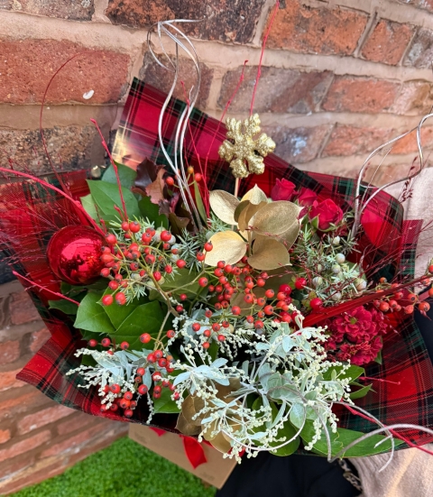 Red Traditional Bouquet
