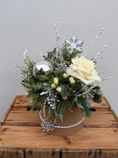 Festive White & Silver Hat Box